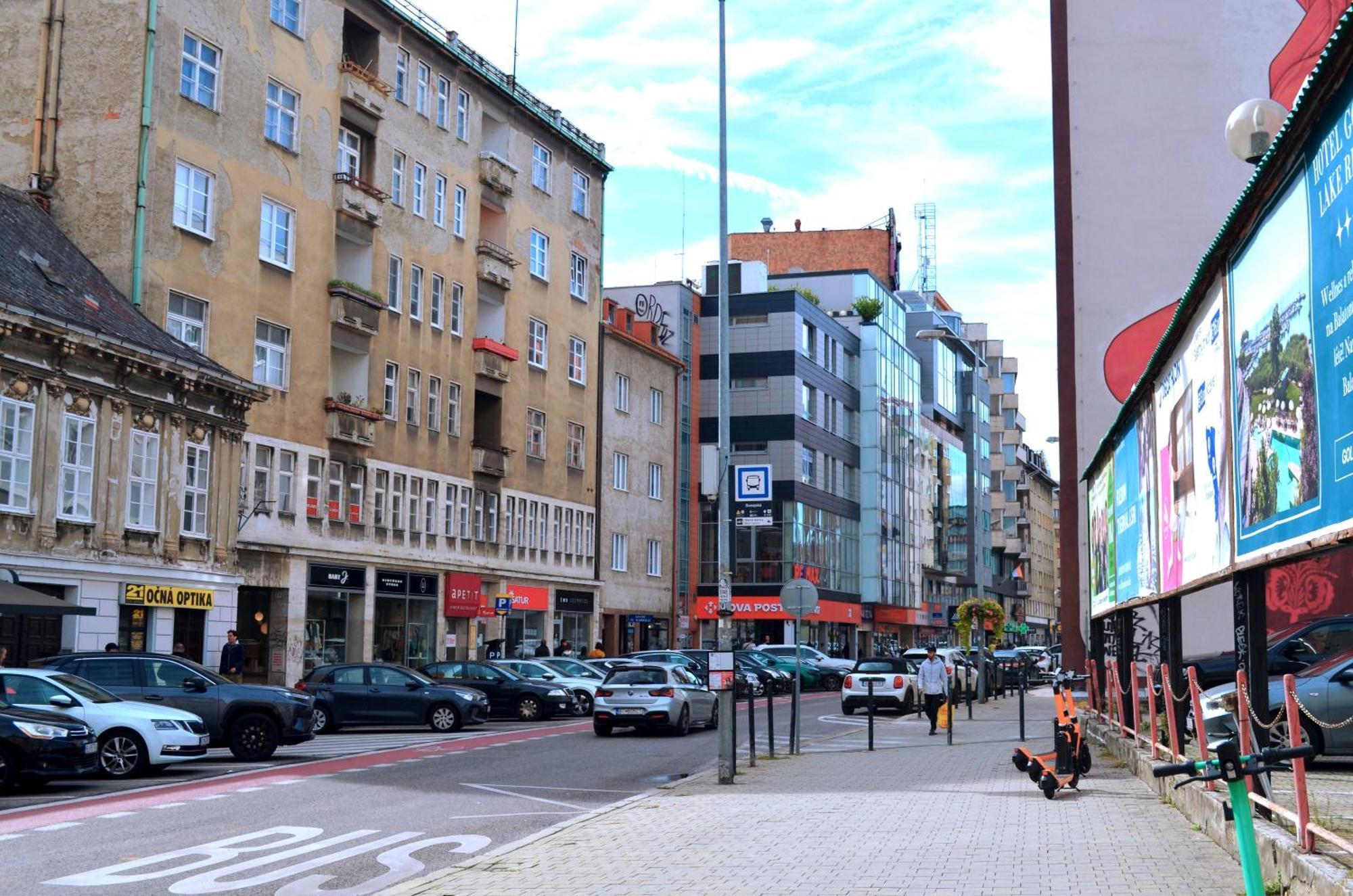Natural-Style Apartment In The Centre Of Pozsony Kültér fotó