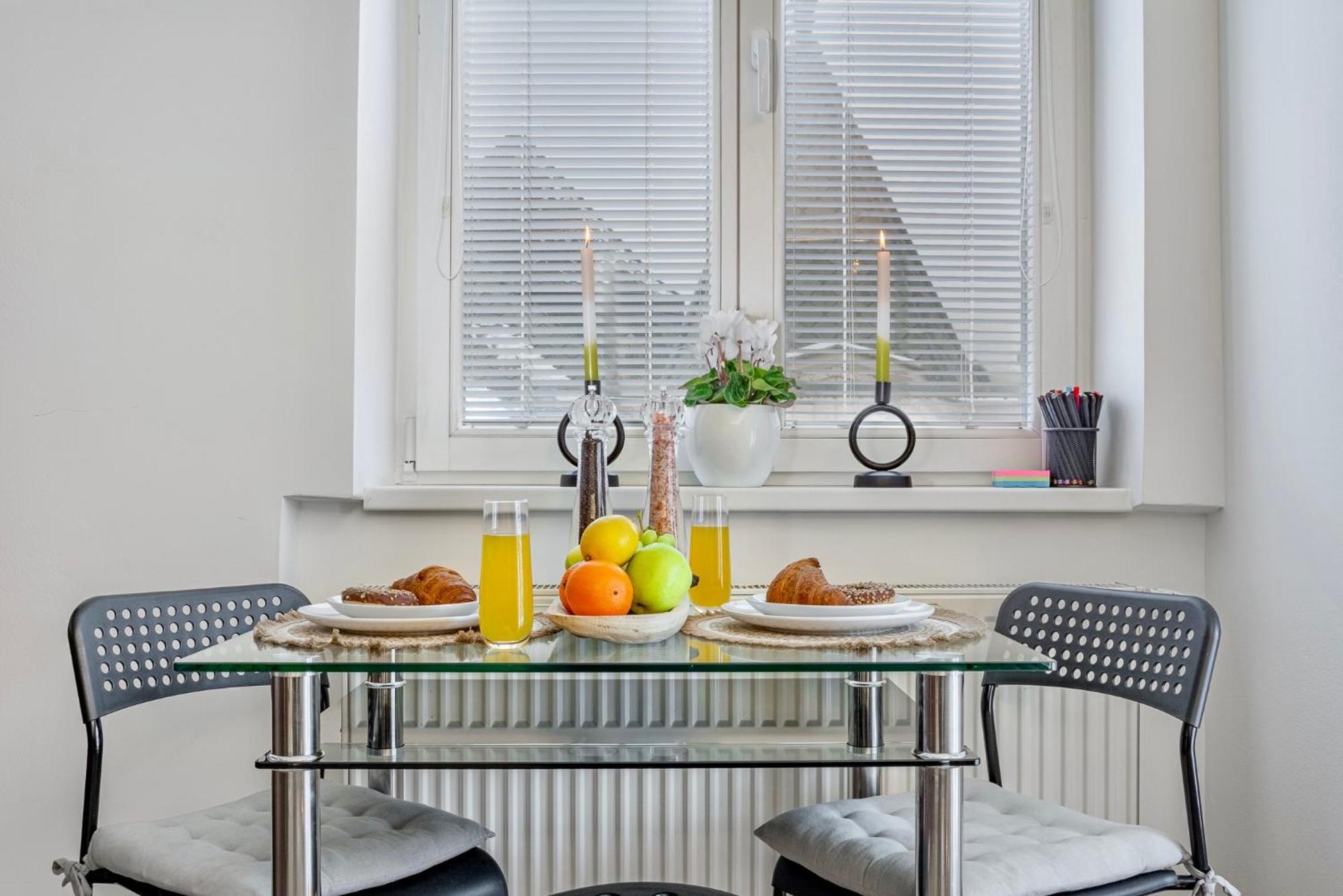 Natural-Style Apartment In The Centre Of Pozsony Kültér fotó